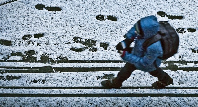Gehwege machen viel Arbeit &#8211; erst recht im Winter.  | Foto: Archivfoto: dpa