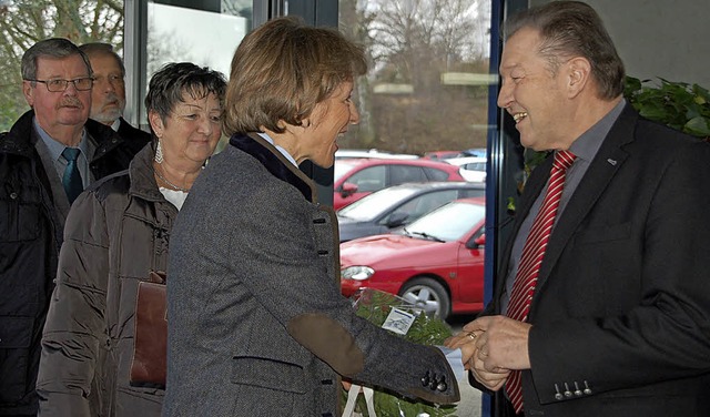 Viele waren gekommen, um Paul Renz zu ...ieren. Auch Landrtin Marion Dammann.   | Foto: Petra Wunderle