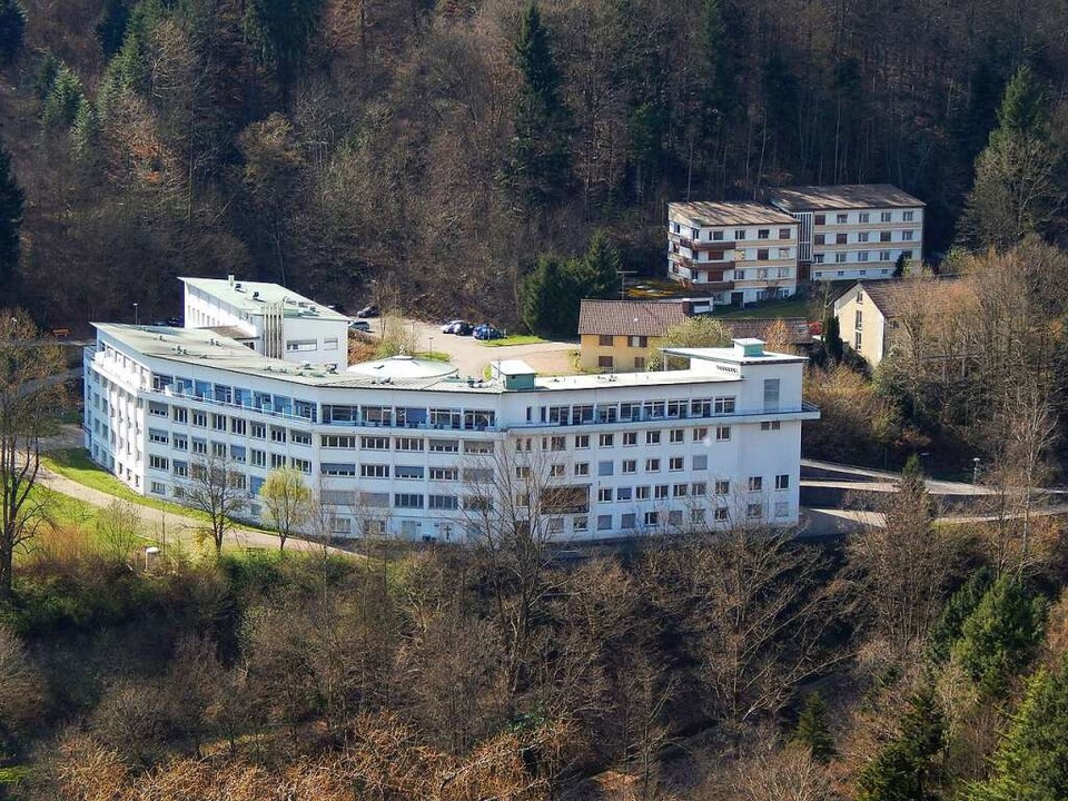 Das Bruder-Klaus-Krankenhaus in Waldki...icher Krankenhäuser will es verkaufen.  | Foto: Sylvia Timm