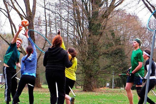 Du hast Lust Quidditch zu spielen? Die Freiburger Mannschaft sucht gerade Mitspieler