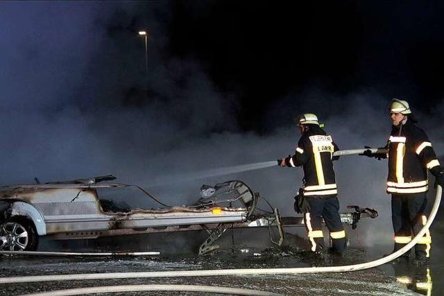 Die Wohnwagen bei Allmannsweier wurden in Brand gesteckt