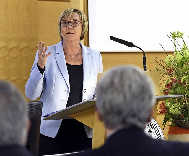 Edith Sitzmann in Freiburg beim &#8222;Erwartungsmanagement&#8220;   | Foto: Kunz