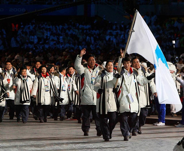 Bei den olympischen Winterspielen in T...agge der koreanischen Halbinsel&#8220;  | Foto: dpa