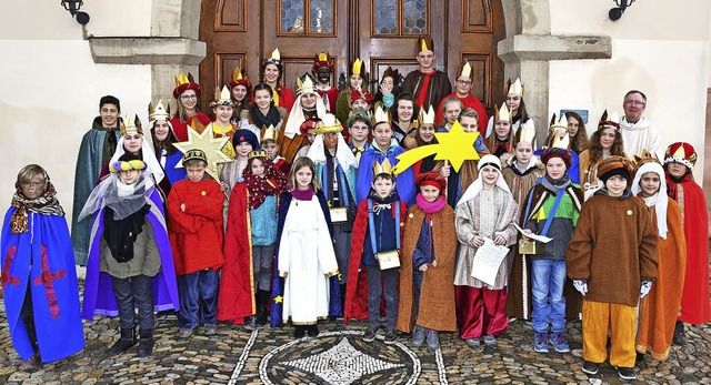 Die  Sternsinger der Seelsorgeeinheit ...ltnisse auch von Kindern in Indien.     | Foto: Glatter