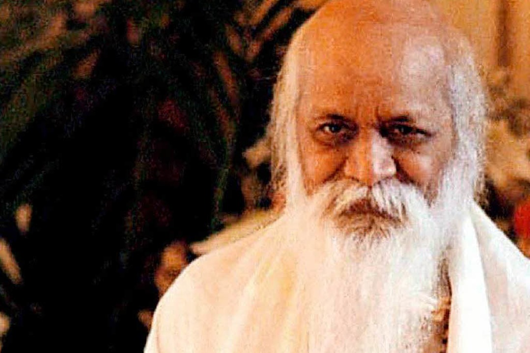 Maharishi Mahesh wurde als Guru von Stars wie den Beatles reich