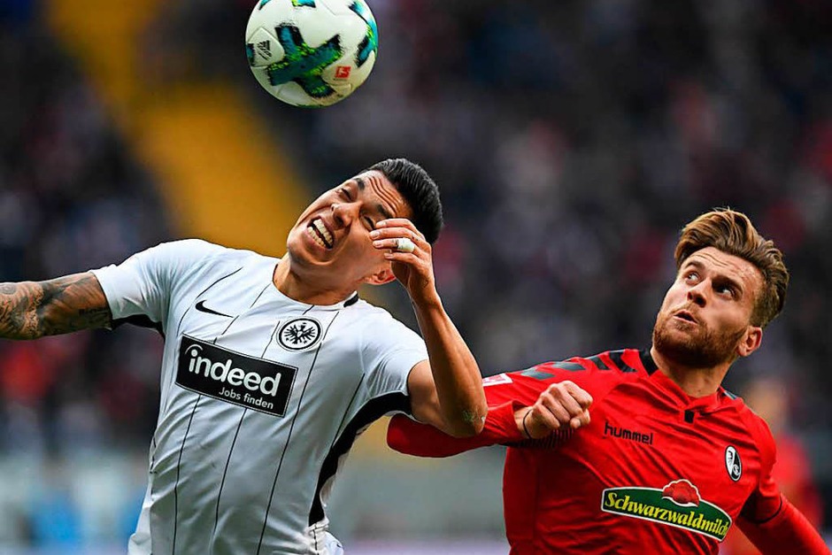 Gleich ein Startelfdebüt für den SC-Neuzugang Lucas Höler: Gegen Eintracht Frankfurt stand der ehemalige Sandhäuser in der Startelf von Christian Streich. (Foto: dpa) Gleich ein Startelfdebüt für den SC-Neuzugang Lucas Höler: Gegen Eintracht Frankfurt stand der ehemalige Sandhäuser in der Startelf von Christian Streich. (Foto: dpa)