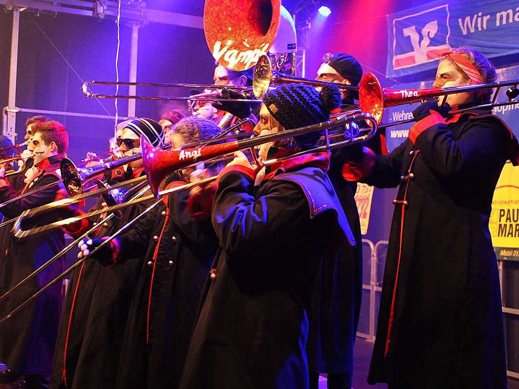 Schrg und bunt: Impressionen vom Guggen-Open-Air in Schopfheim