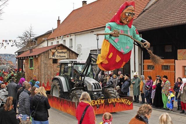 Volles Dorf zum Doppelfest