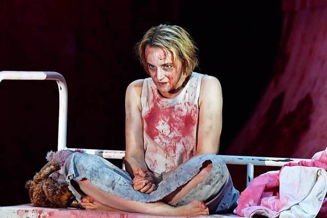 Die Blut-Tragödie Elektra am Theater Basel