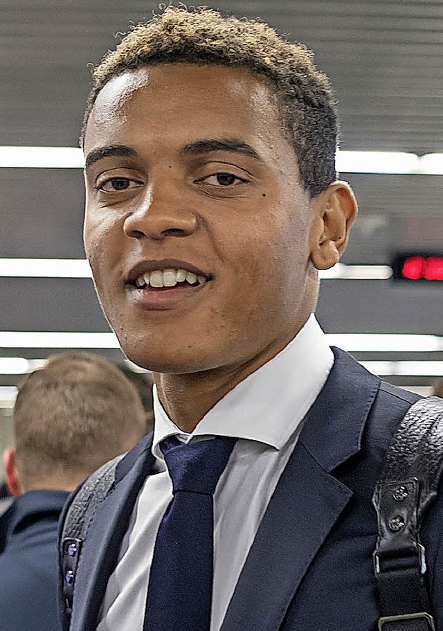 Destination Dortmund: der (Noch-)Bebbi Manuel Akanji   | Foto: Archivfoto: dpa