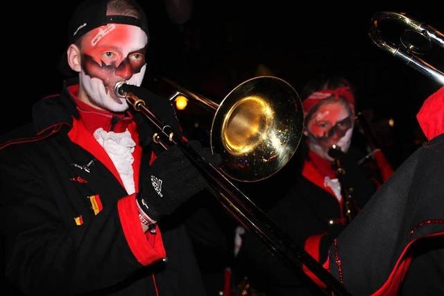 Meister der schrgen Tne beim Guggen-Open-Air Schopfheim