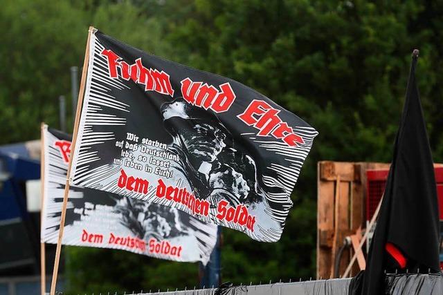 Deutsche Rechtsextreme feiern in Frankreich nahe der Grenze ungestört Feste