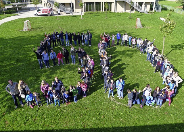 Dieses Foto ziert die Festschrift &#82...um Festakt der Schule erschienen ist.   | Foto: Privat