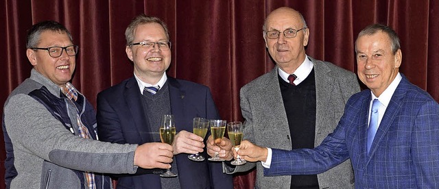 Stoen beim Neujahrsempfang im Hugswei...rtsvorsteher Hansjakob Schweickhardt.   | Foto: Alfred Arbandt