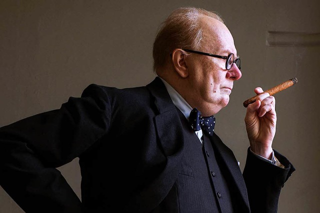 Meisterleistung der Maskenbildner: Gary Oldman als Winston Churchill  | Foto: dpa