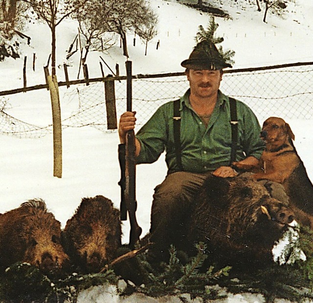 Der jetzige Hofbesitzer Heinrich Lickert nach einer Wildschweinjagd  | Foto: Privat 