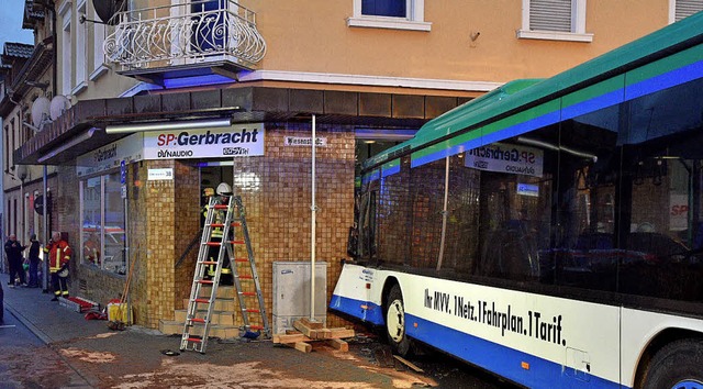 Vor allem Kinder auf den vorderen Sitz...den bei dem Aufprall schwer verletzt.   | Foto: dpa