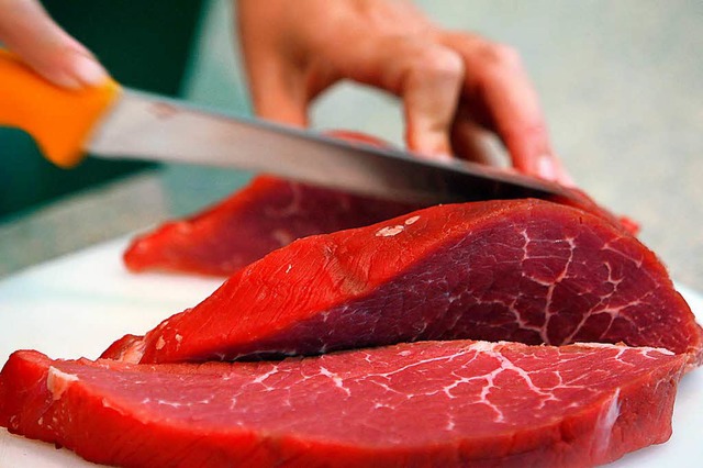 Sollten wir statt Rindfleisch (Foto) lieber Kunstfleisch essen?  | Foto: dpa