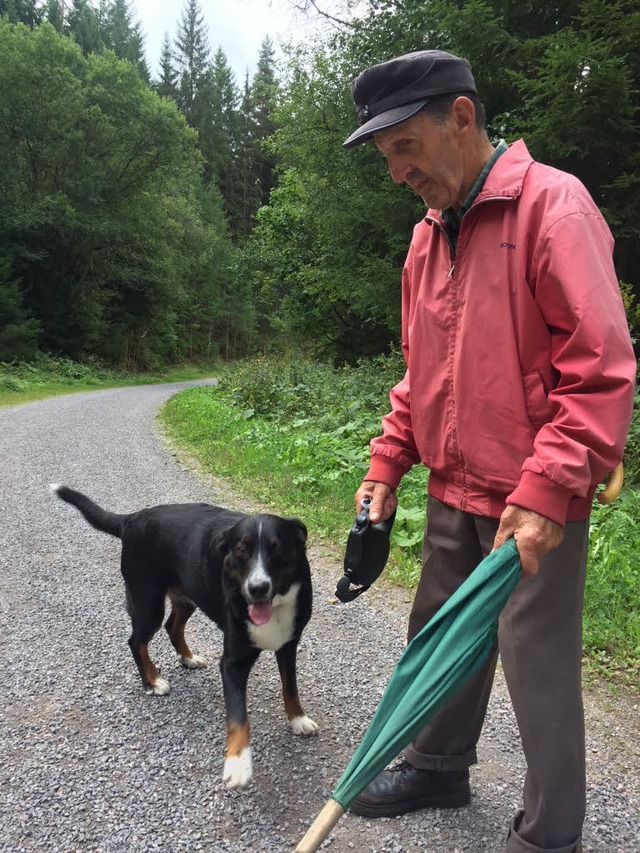 Im Schwarzwald sucht die Polizei nach ...l und seinem Hund &#8222;Bobby&#8220;.  | Foto: privat