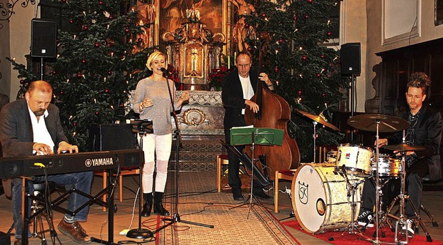 Jazzklnge in der Kirche: Das Trio &#8...erin Steffi Kromer in Sasbach zu Gast.  | Foto: Christiane Franz
