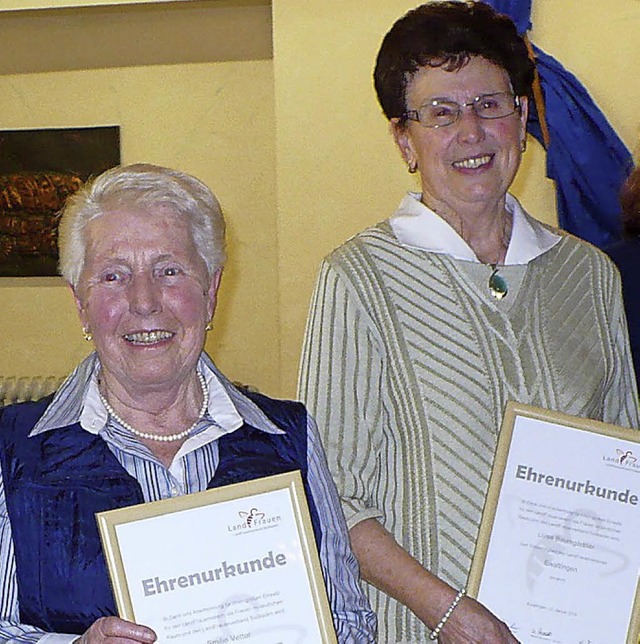 Die neuen Ehrenmitglieder (von links)  Emilie Vetter und Luise Baumgrtner  | Foto: Gertrud Rittner