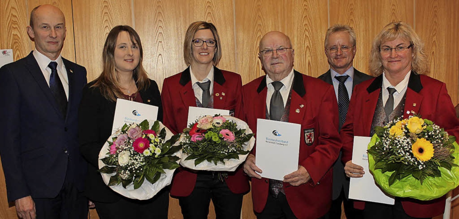 Vorsitzender Martin Liebermann (links)...ld Hess  und Petra Bsch (von links).   | Foto: Mario Schneberg