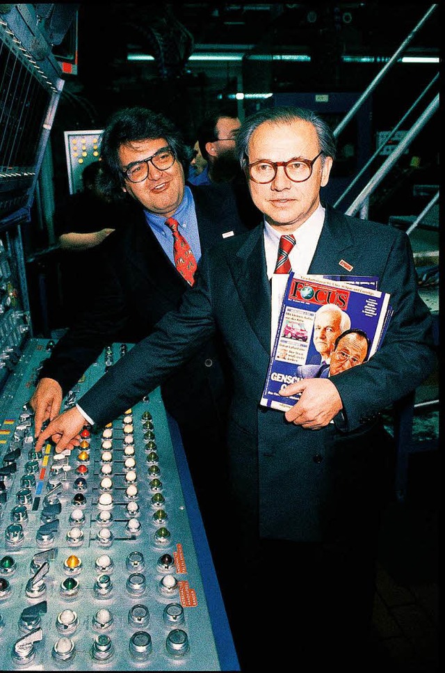Verleger Hubert Burda (rechts) und der...elmut Markwort beim Focus-Start 1993.   | Foto: Hubert Burda Media