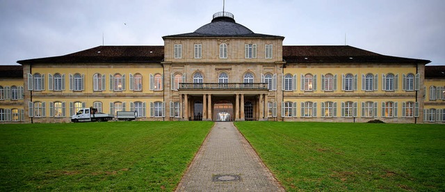 Beherbergt Akademiker statt Adlige: das sptbarocke Schloss Hohenheim.   | Foto: dpa