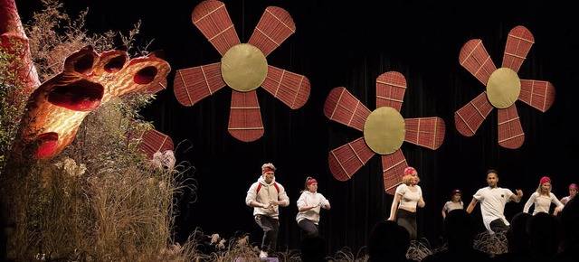 Ein opulentes Bhnenbild bot sich den ...ern des Neujahrsempfangs in Hningen.   | Foto: Philippe  Sutter