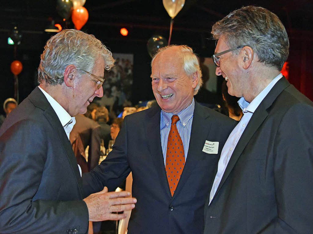 Fuballexperten unter sich: Marcel Reif mit CDU-Fraktionschef Wendelin Graf von Kageneck und OB Dieter Salomon.