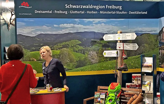 Martina Kaltenbach von der Tourist-Inf...se CMT in Stuttgart Rede und Antwort.   | Foto: Privat/dpa