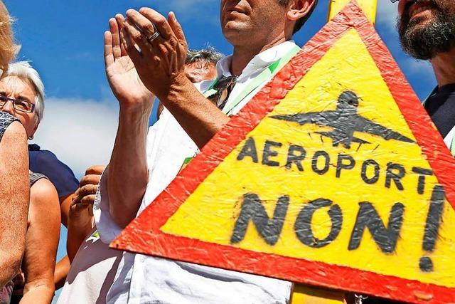 Macron entscheidet sich gegen geplanten Flughafen bei Nantes