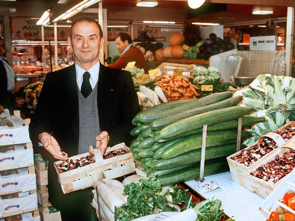 Frische Zutaten, sanft gegart: Bocuse – hier in einer franzsischen Markthalle – war Mitbegrnder der Nouvelle Cuisine