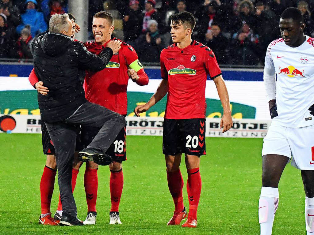 So schn feierte Christian Streich den Sieg des SC Freiburg ber RB Leipzig.