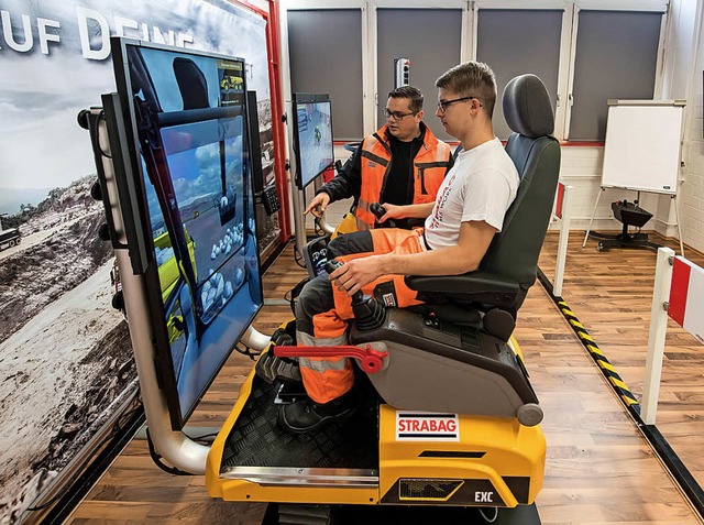 Trockenbungen:Bevor Auszubildende zu...ger und Co. erst im Simulator kennen.   | Foto: Jens-Ulrich Koch (dpa)