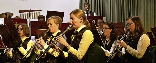 Klarinettistinnen des Schtzen-Musikverreins Kippenheimweiler beim Jahreskonzert  | Foto: Wolfgang Knstle