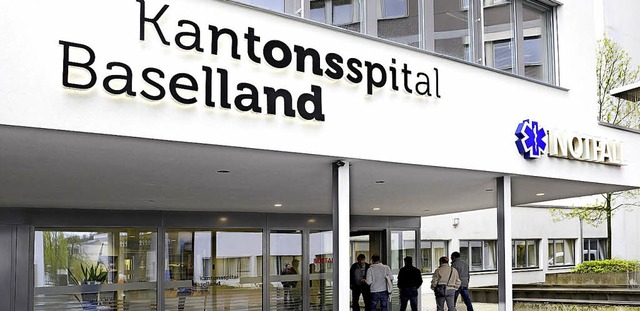 Das Kantonsspital Baselland steht wirt...rankenhuser mit dem Rcken zur Wand.   | Foto: Spital
