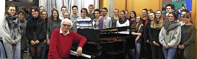 Professor Gerard Willems spricht mit S...undelfingen ber Musik und das Leben.   | Foto: Privat