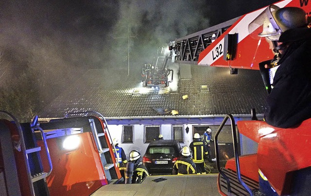 Zum Groeinsatz rckte die Feuerwehr B...n Schaden von mindestens 125 000 Euro.  | Foto: Olaf Thor