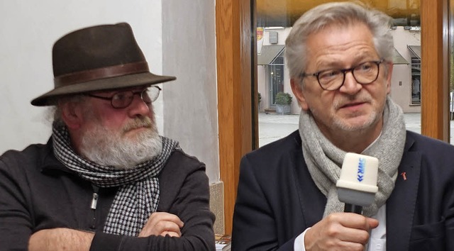 Der Freiburger Autor Hugo Rendler (links) und SWR-Dramaturg Ekkehard Skorrupa   | Foto: Martina David-Wenk