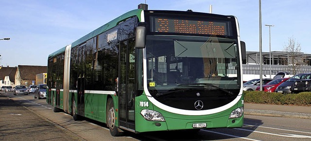 Auch auf der grenzberschreitenden Lin... Citaro-Gelenkbusse mit Dieselantrieb.  | Foto: Rolf Reimann