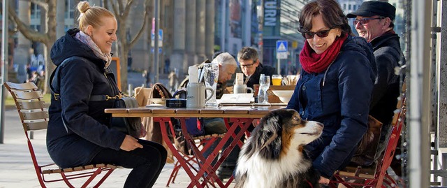 Pause beim Bummel durch die Stadt  | Foto: dpa