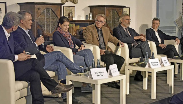 Das Podium im BZ-Museum (von links):  ...nik Basel) mit Moderator Stefan Hupka   | Foto: Bamberger