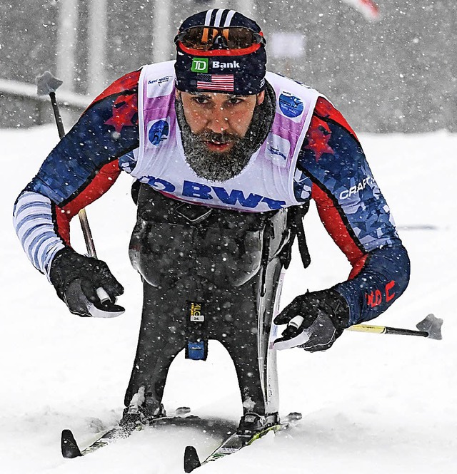 Der US-Amerikaner Aaron Pike auf Schussfahrt im Hochschwarzwald   | Foto: PATRICK SEEGER