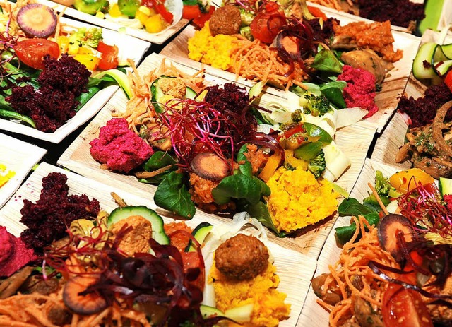 Abwechslungsreich ist diese Zusammenstellung veganer Speisen (Symbolbild).  | Foto: Rita Eggstein