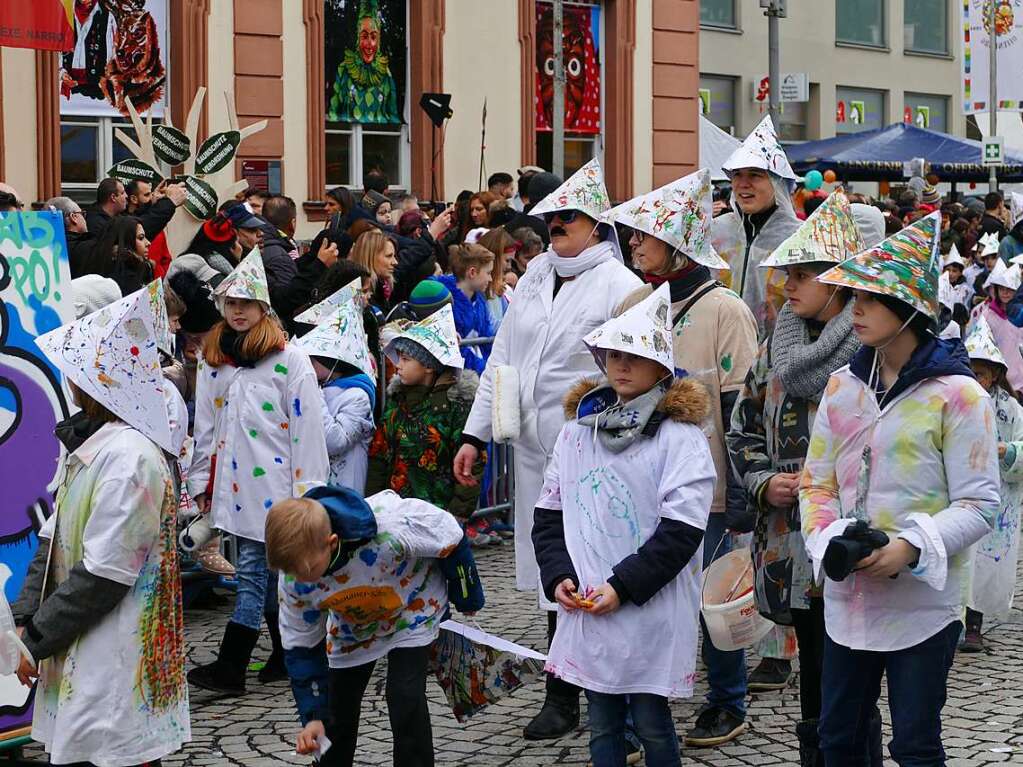 Am Freitag Regen und fr Sonntag ist er vorhergesagt: Fr den 40. Offenburger Narrentag machte der Wettergott eine Ausnahme. Petrus muss Offenburger sein.