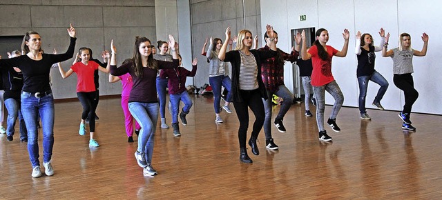 Mit groer Begeisterung wurde in Heite...2;One Billion Rising&#8220; trainiert.  | Foto: S. Model