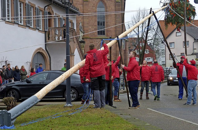 Narrenbaumstellen Kndringen  | Foto: Aribert Rssel