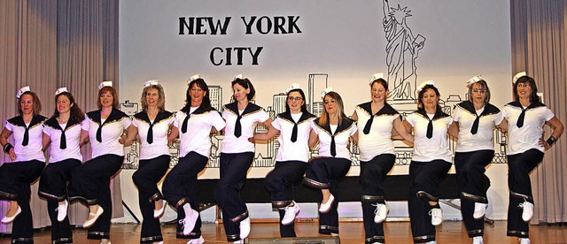 Vor der Skyline von New York tanzten die Matrosinnen.   | Foto: Inken Kramer