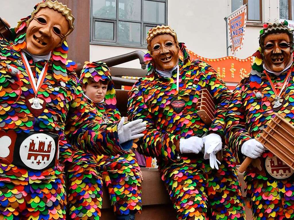 Die Fasnetsrufer vor dem Rathaus